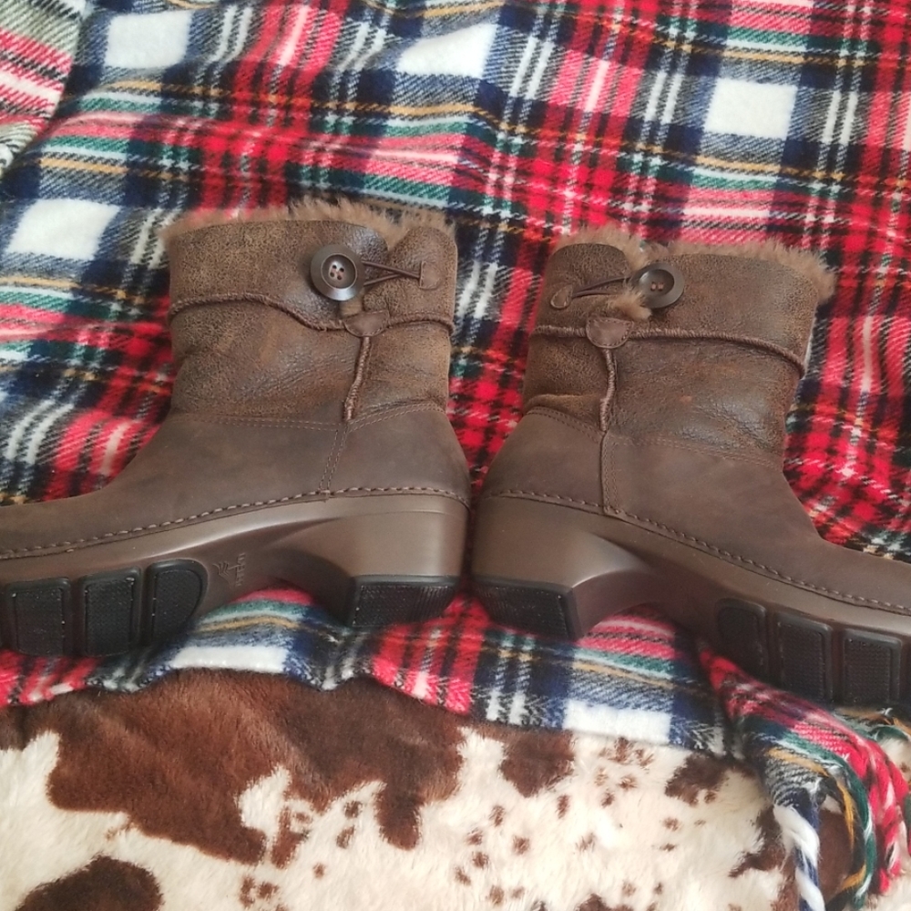 Size 39 dansko boots womens